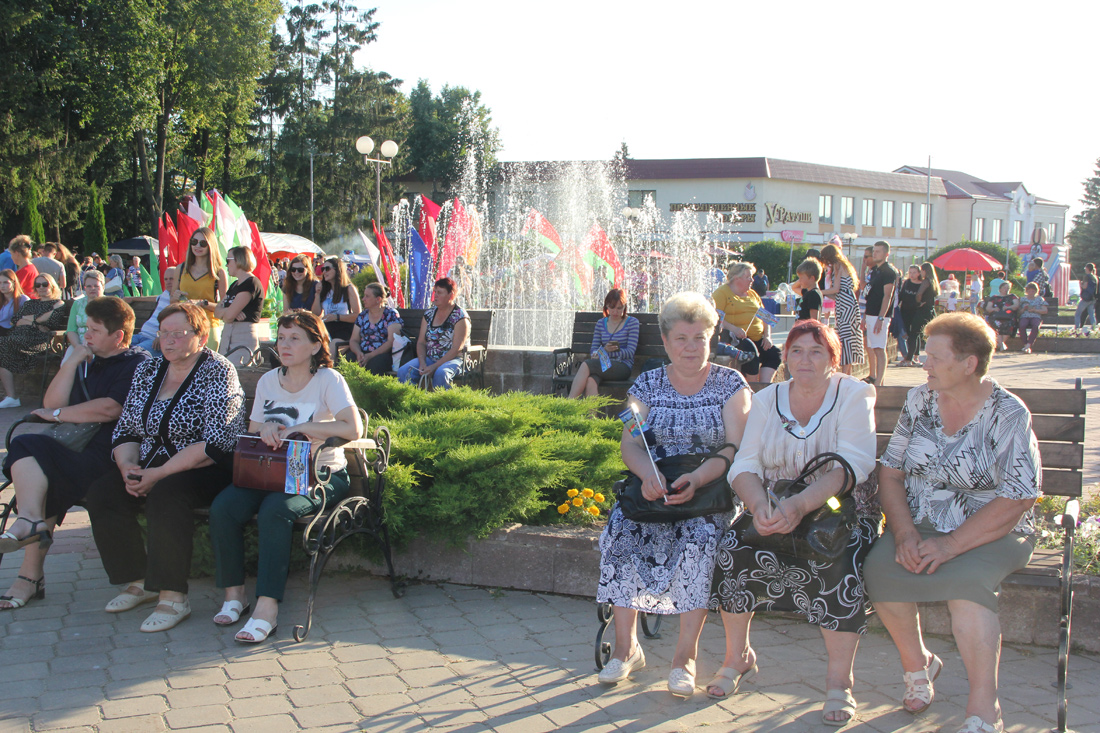 Недели гомель. РБ глава города Чечерска. ФЗН Чечерск. Чечерск дискотека. Новости в Чечерске Гомельской области.